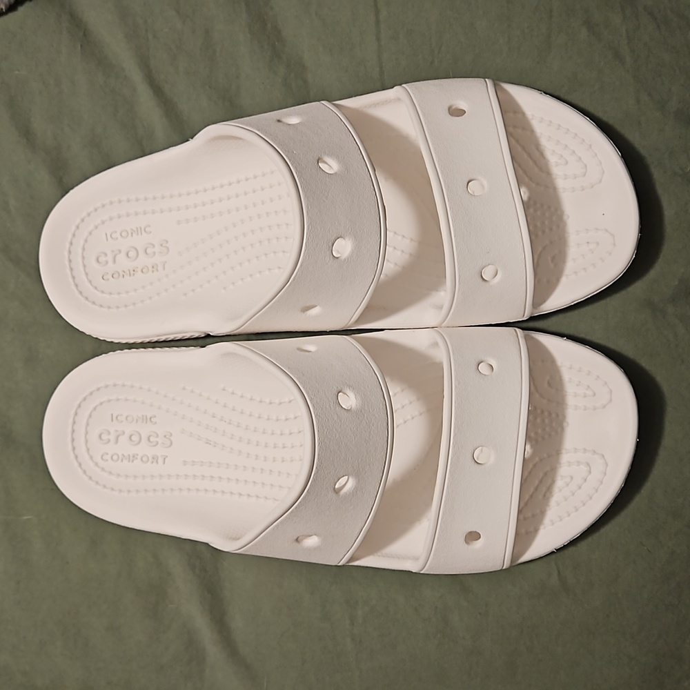 CROCS Classic Slide Sandals White, size Women’s 9/ Men’s 7